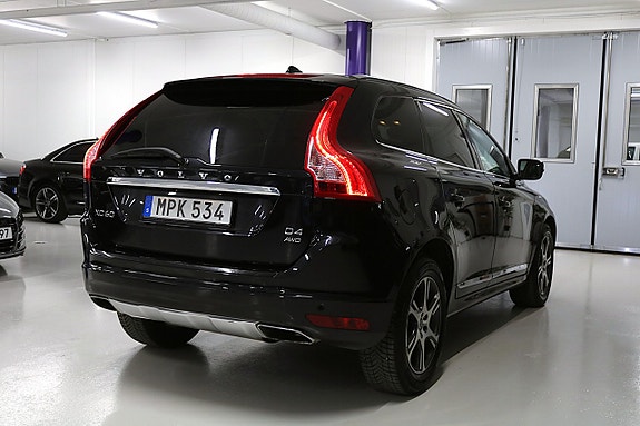 Volvo XC60 4 of 25