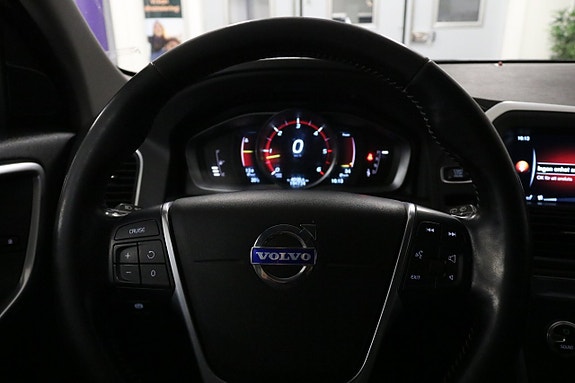 Volvo XC60 18 of 25