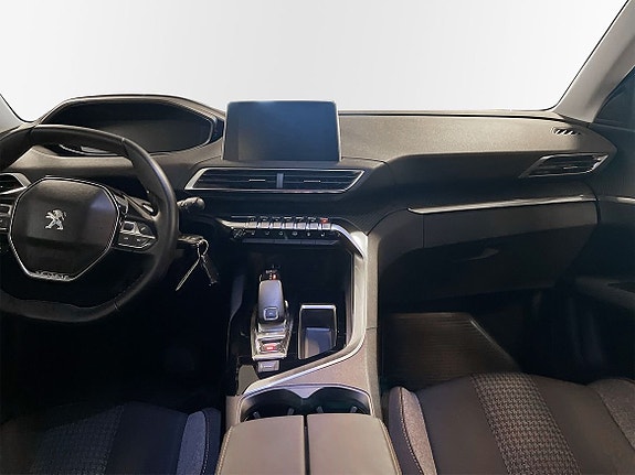Peugeot 3008 10 of 13