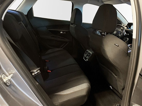 Peugeot 3008 8 of 13