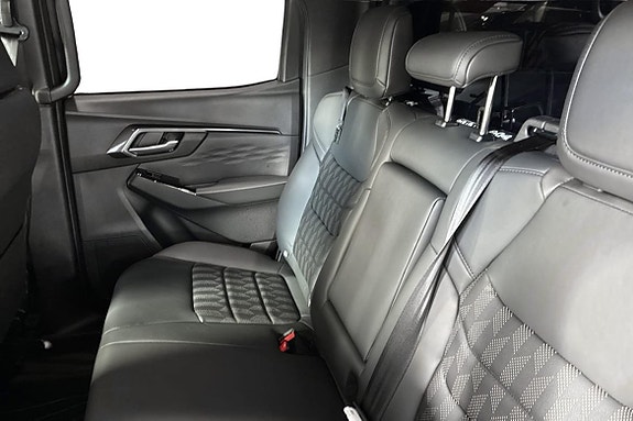 Isuzu D-max 10 of 14