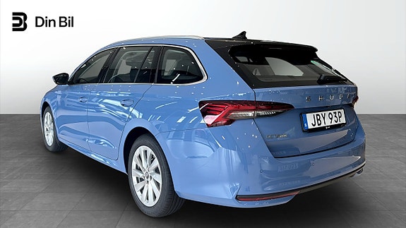 Skoda Octavia 3 of 5