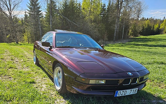 BMW 850i 2 of 5