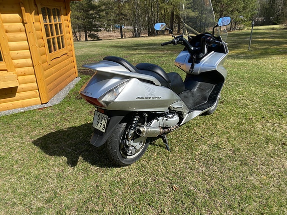 Honda FJS600F 3 of 6