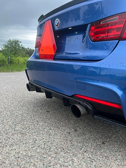 BMW 328i 4 of 11