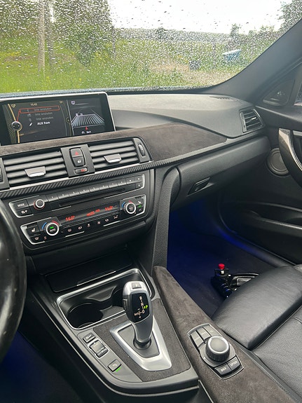 BMW 328i 10 of 11