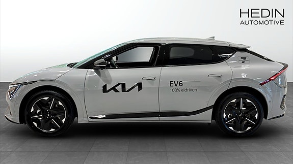 Kia EV6 4 of 17