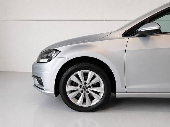 Volkswagen Golf VII 7 of 15