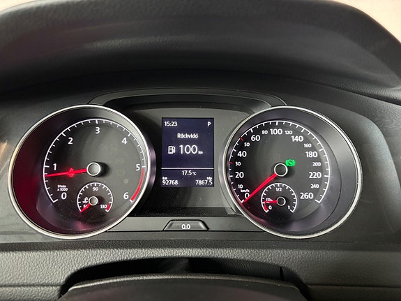 Volkswagen Golf VII 10 of 15
