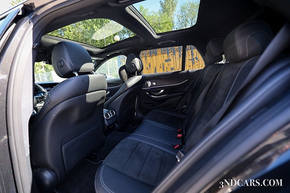 Mercedes-Benz E400 16 of 25
