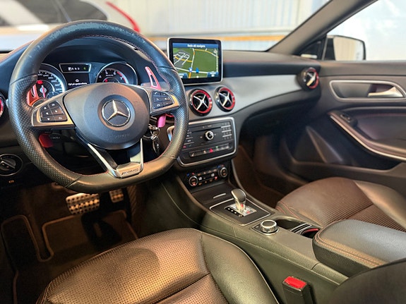 Mercedes-Benz CLA45 19 of 22