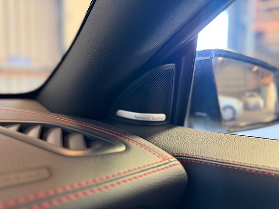 Mercedes-Benz CLA45 16 of 22