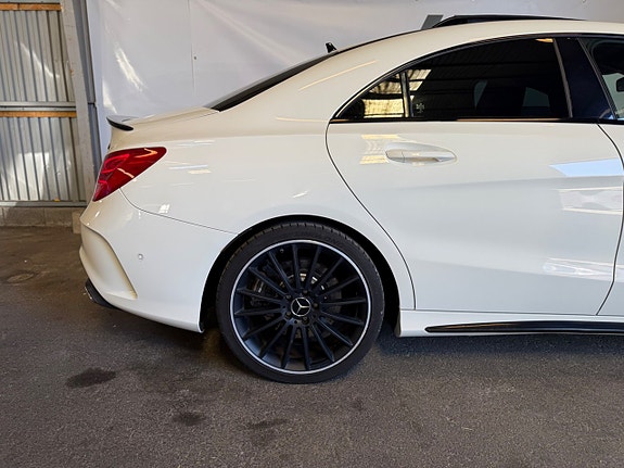 Mercedes-Benz CLA45 9 of 22