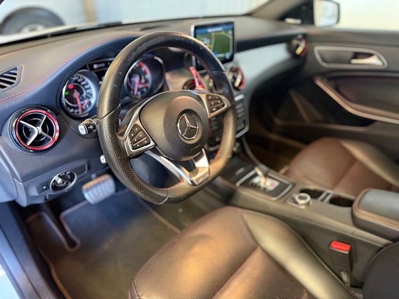 Mercedes-Benz CLA45 21 of 22