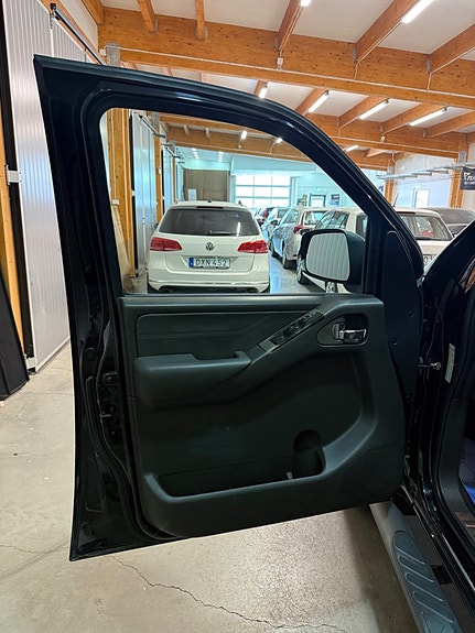 Nissan Navara 5 of 5
