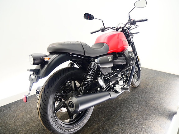 Moto Guzzi V7 Stone 850 *Kampanj* 3 of 5