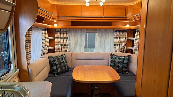 Fendt Saphir 540 TF Markis med väggar Besiktigad välvårdad Queenbed 10 of 21