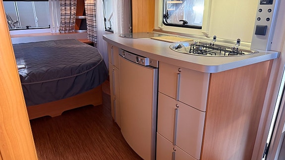 Fendt Saphir 540 TF Markis med väggar Besiktigad välvårdad Queenbed 17 of 21