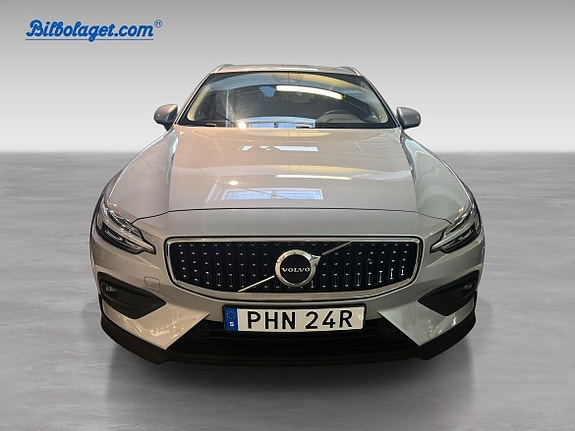 Volvo V60 Cross Country 4 of 8