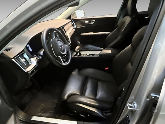 Volvo V60 Cross Country 6 of 7