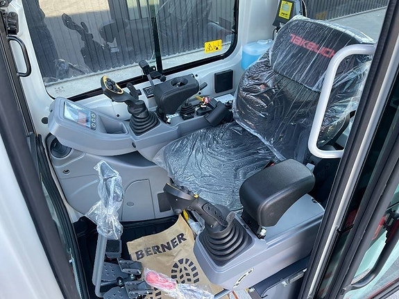 Takeuchi TB 225 / EC204 / MIG 2 / S40 4 of 5