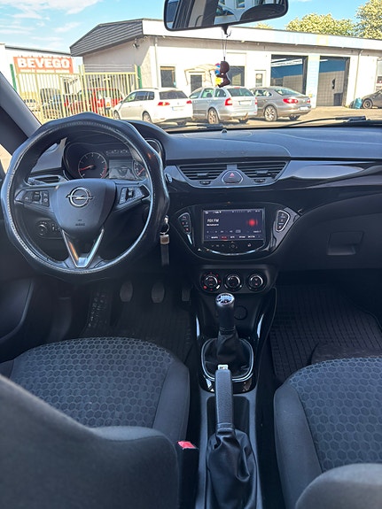 Opel Corsa 8 of 13