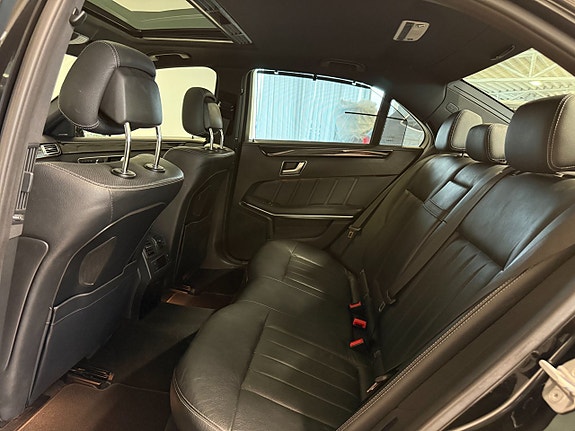 Mercedes-Benz E400 7 of 15