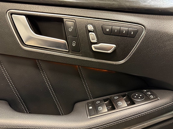 Mercedes-Benz E400 11 of 15