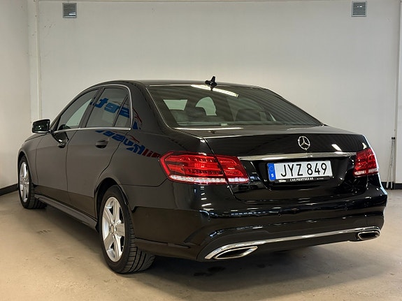 Mercedes-Benz E400 4 of 15