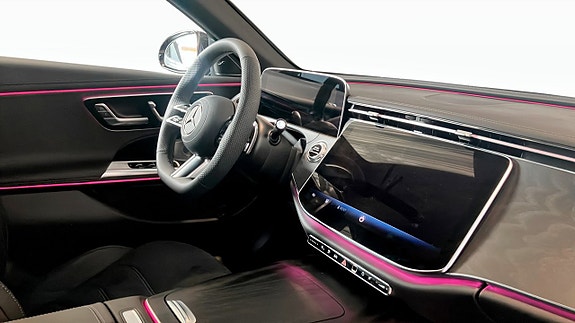 Mercedes-Benz E300 11 of 11