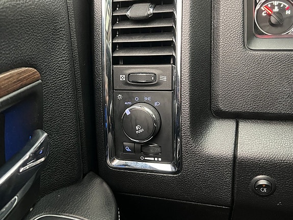 Dodge RAM 1500 14 of 30