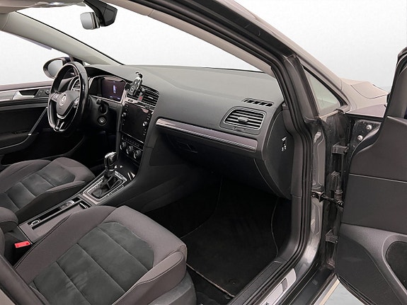 Volkswagen Golf Alltrack 25 of 30