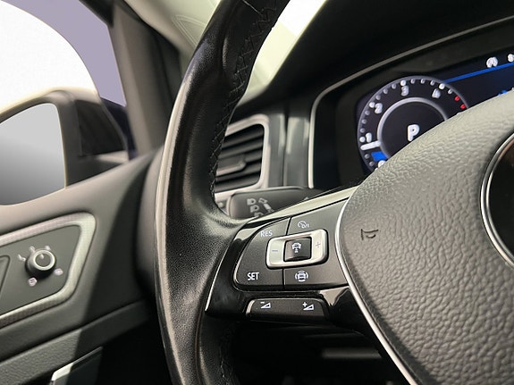 Volkswagen Golf Alltrack 14 of 30