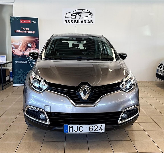 Renault Captur 2 of 5
