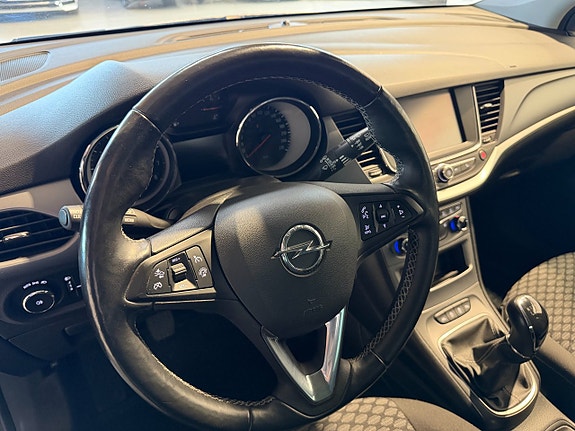 Opel Astra 16 of 18