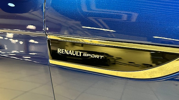Renault Megane 12 of 13