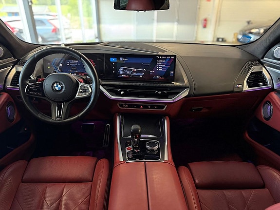 BMW XM 10 of 26