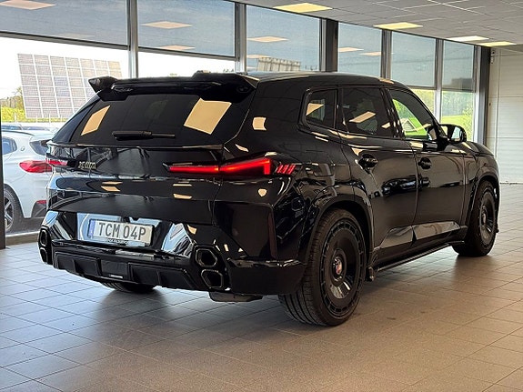 BMW XM 3 of 5