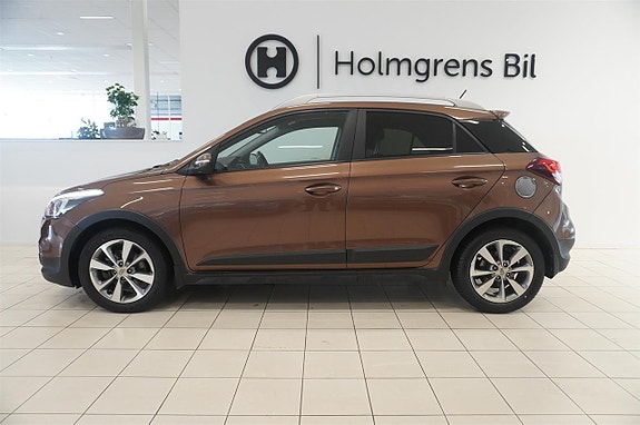 Hyundai i20 2 of 5