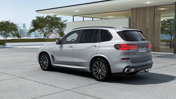 BMW X5 2 of 13