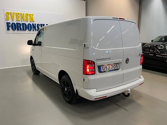Volkswagen Transporter 9 of 21
