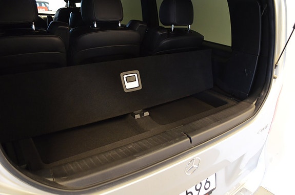 Mercedes-Benz V250 7 of 24