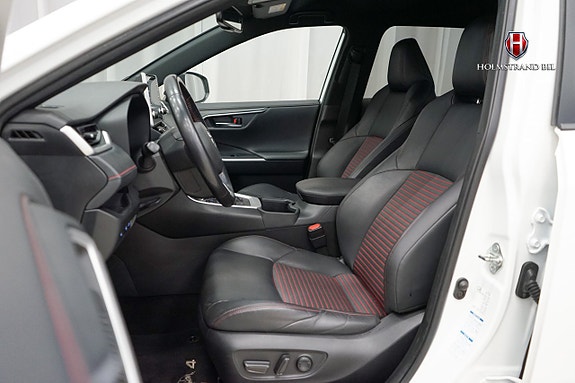 Toyota RAV4 10 of 25