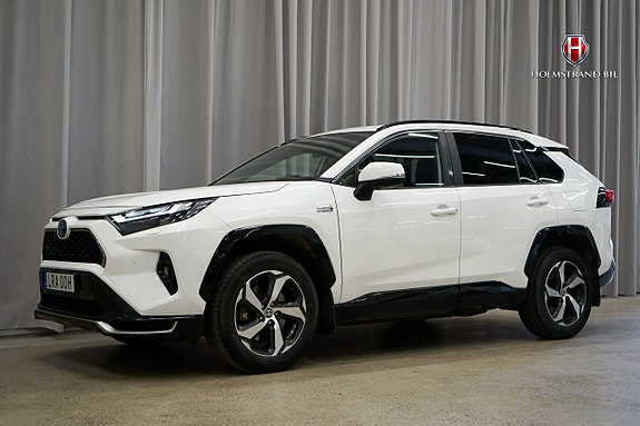 Toyota RAV4 4 of 25
