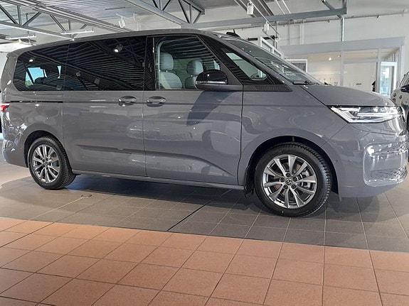 Volkswagen Multivan 6 of 22