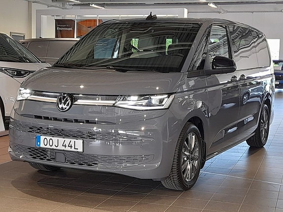 Volkswagen Multivan 2 of 5