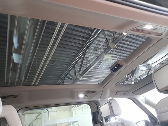 Volkswagen Multivan 11 of 22
