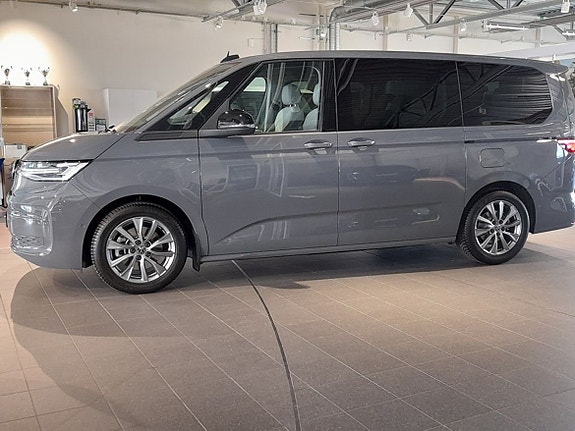 Volkswagen Multivan 3 of 5