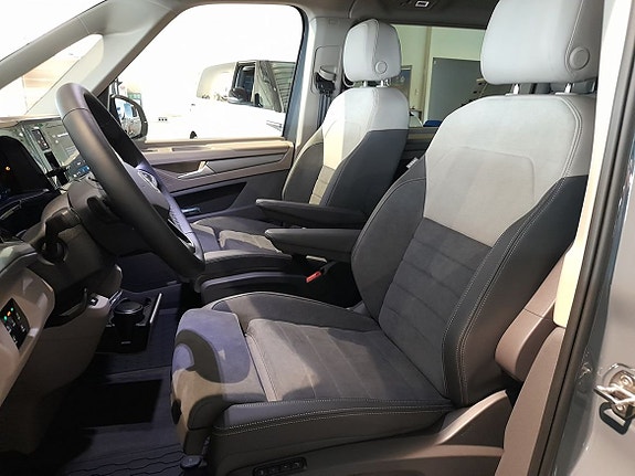 Volkswagen Multivan 15 of 22