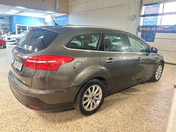 Ford Focus 5 of 15